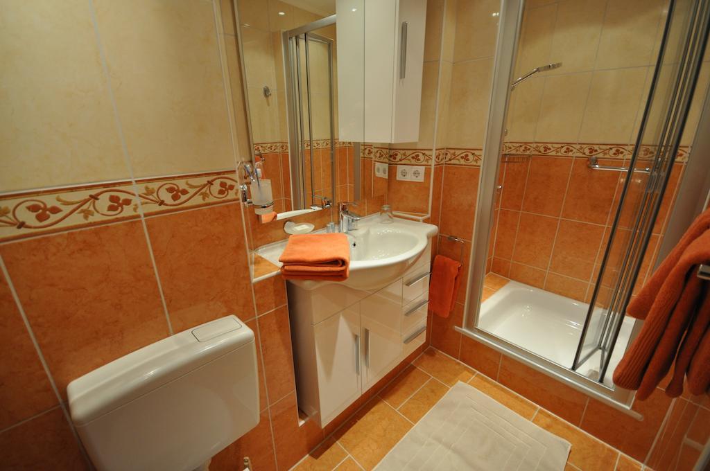 Hotel Restaurant "Athen" Munstermaifeld Екстер'єр фото