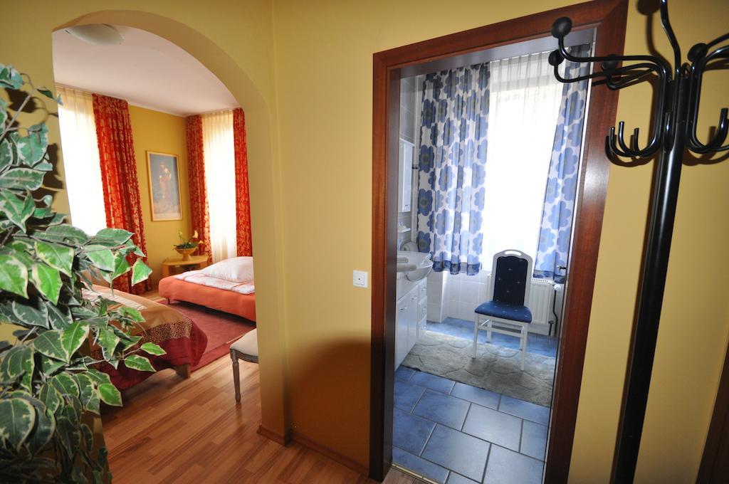 Hotel Restaurant "Athen" Munstermaifeld Екстер'єр фото