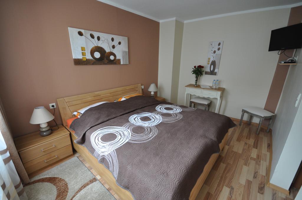Hotel Restaurant "Athen" Munstermaifeld Екстер'єр фото