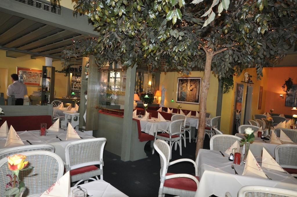 Hotel Restaurant "Athen" Munstermaifeld Екстер'єр фото