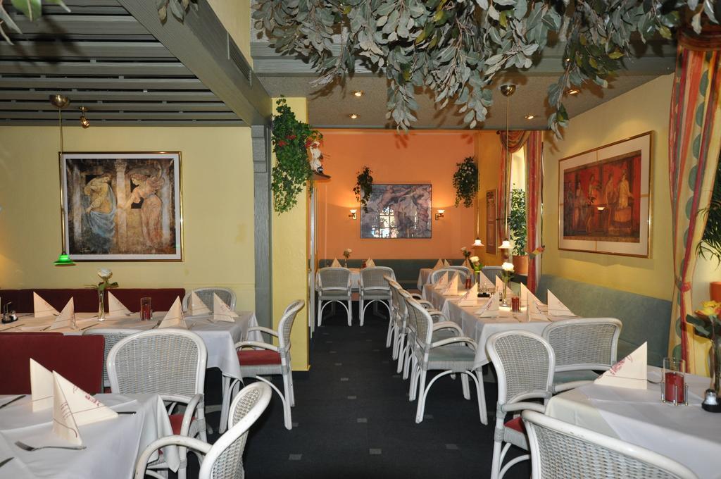 Hotel Restaurant "Athen" Munstermaifeld Екстер'єр фото