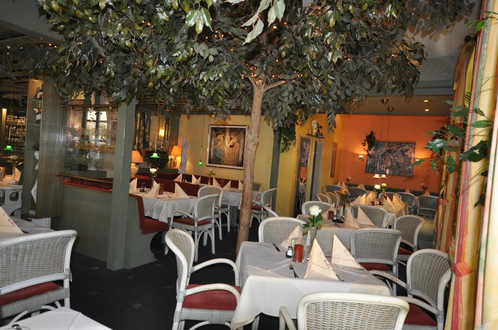 Hotel Restaurant "Athen" Munstermaifeld Екстер'єр фото
