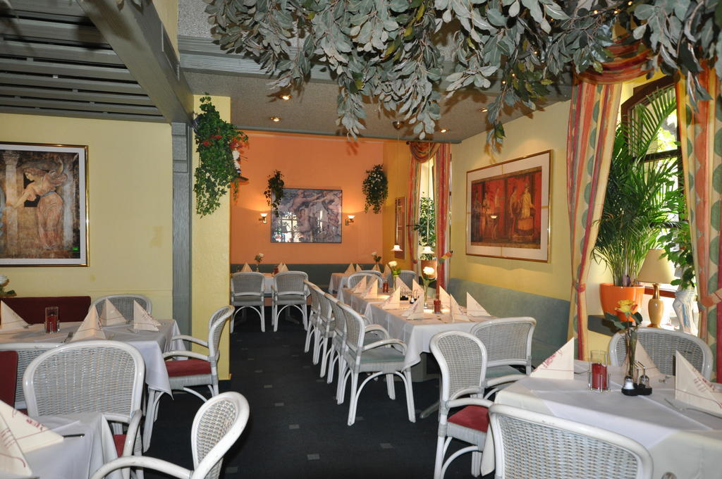 Hotel Restaurant "Athen" Munstermaifeld Екстер'єр фото